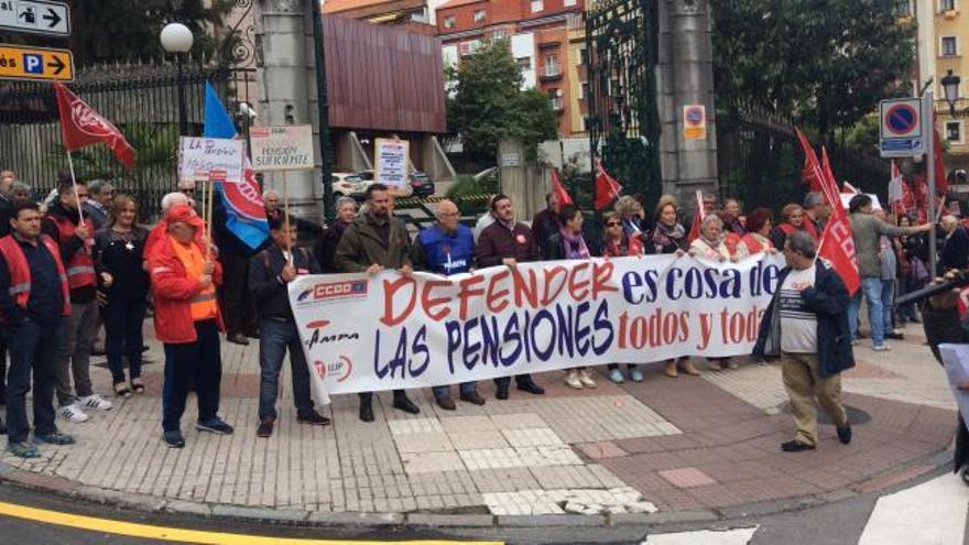 Los jubilados asturianos vuleven a salir a la callle para pedir la mejora de sus pensiones