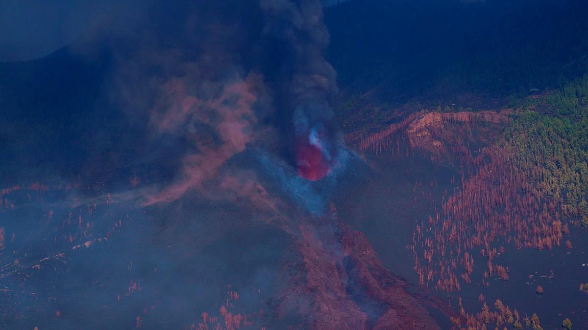 La lava del volcán Cumbre Vieja, a vista de dron.