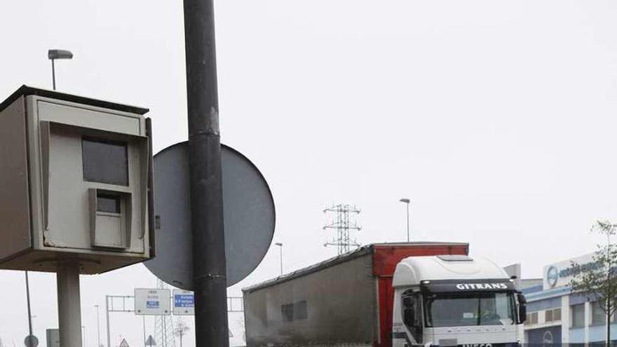 Radar situado en la avenida del Príncipe de Asturias.