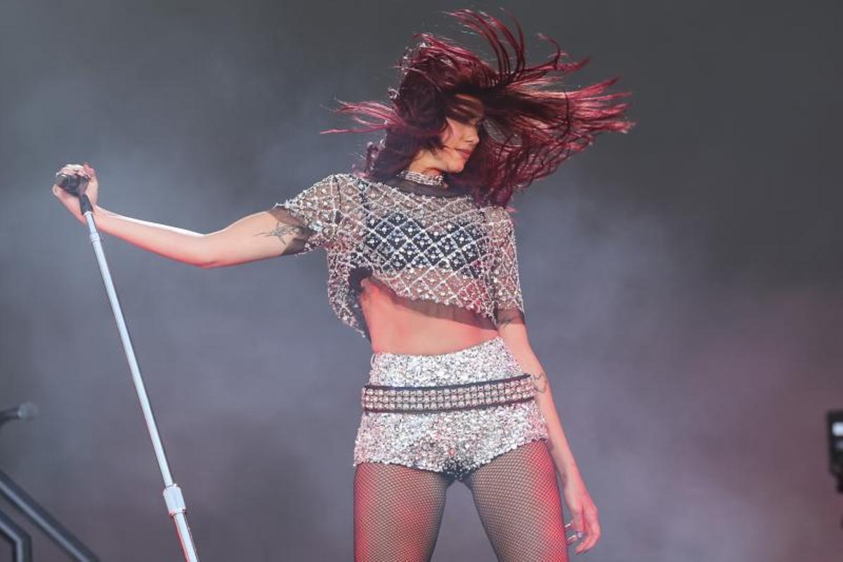 Dua Lipa actua en en el Festival Mad Cool de Madrid