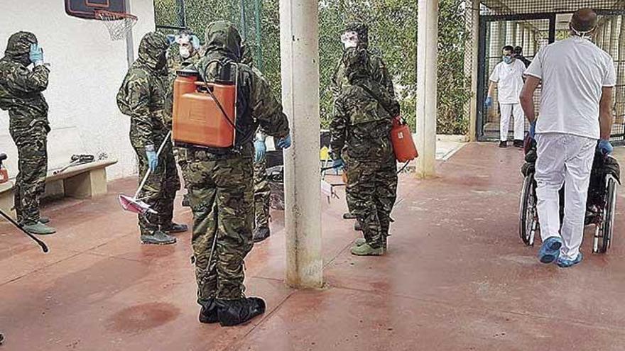 En Son Tugores hubo un brote en marzo y el Ejército fue a desinfectar.