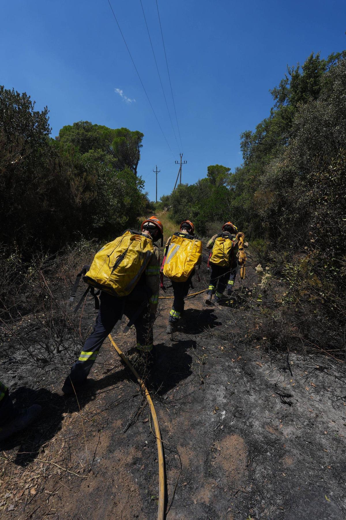 Galeria de fotos: l'incendi de les Gavarres calcina una casa a Calonge Galeria de fotos: l'incendi de les Gavarres calcina una casa a Calonge