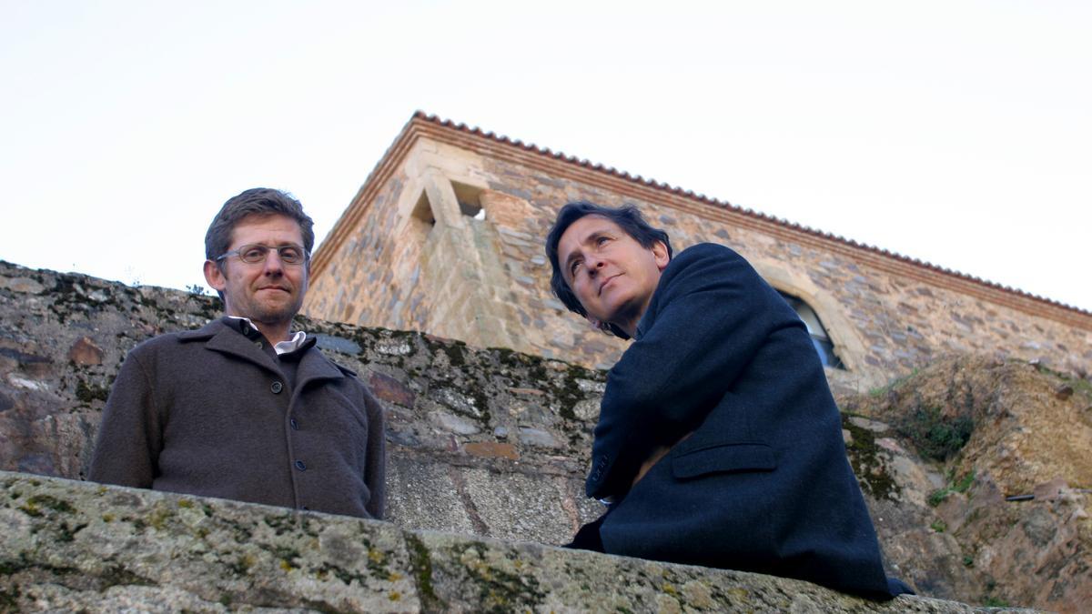Los arquitectos Tuñón y Mansilla en 2005.