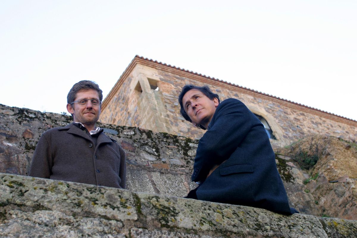 Los arquitectos Tuñón y Mansilla en 2005.