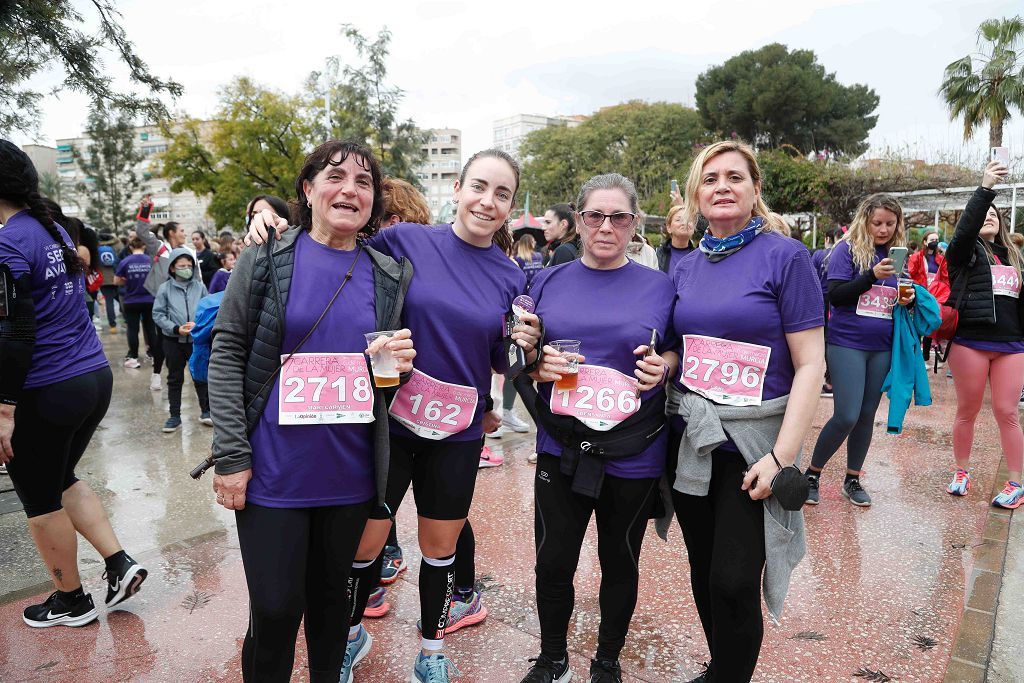 Carrera de la Mujer Murcia 2022: las participantes posan en el photocall