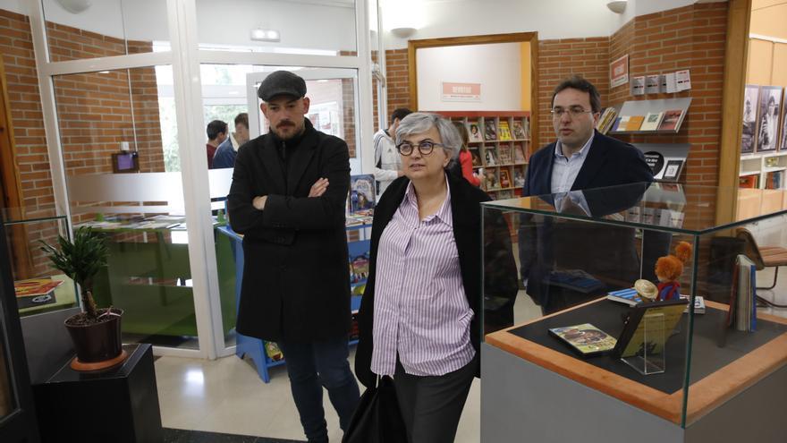 Las mejoras en nueve bibliotecas municipales se inician en La Camocha