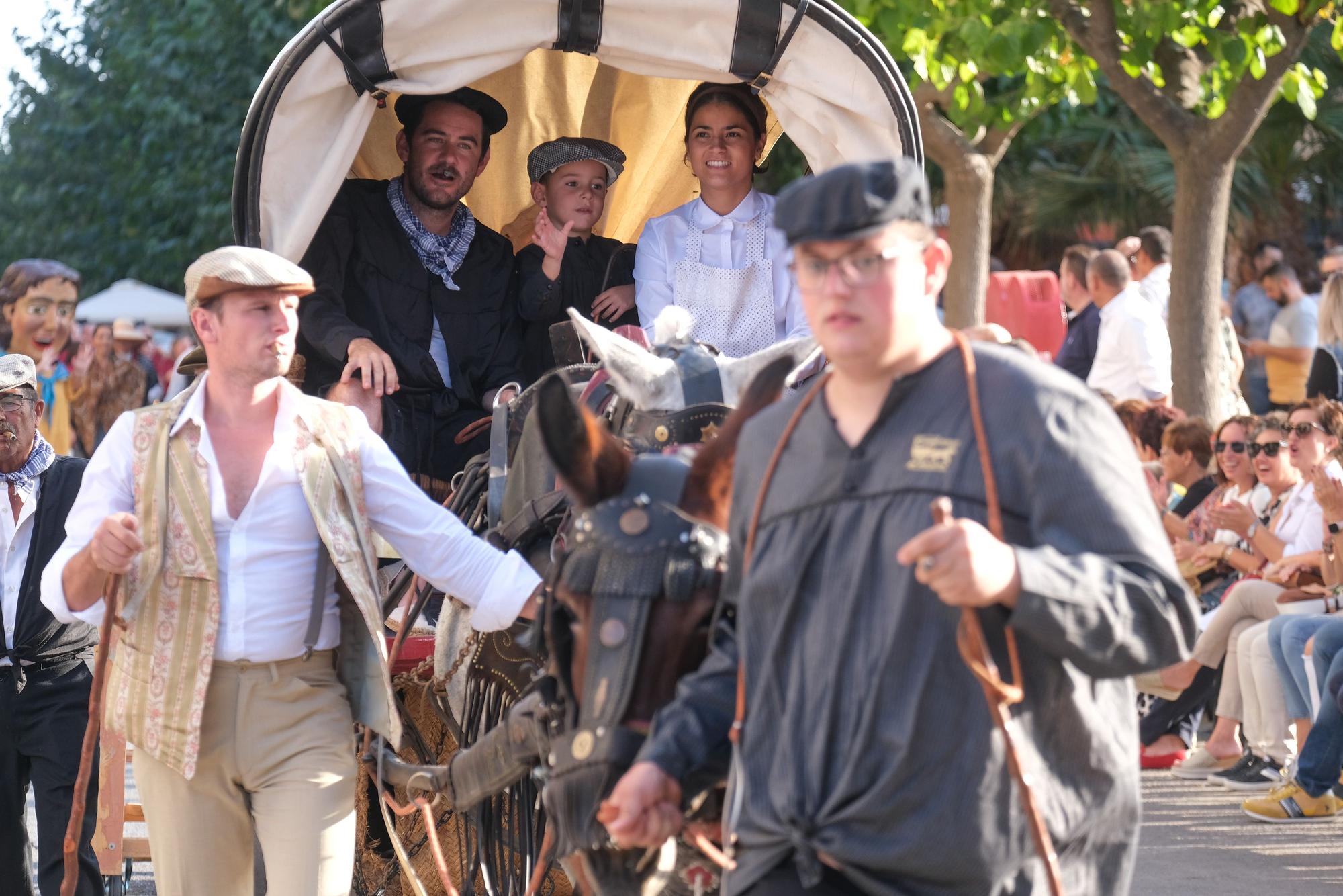 Así ha sido el desfile conmemorativo del 200 aniversario de los Moros Viejos de Petrer