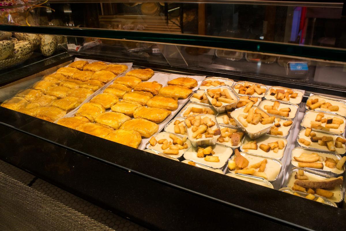 Torrijas y gachas de Pastelerías Roldán.