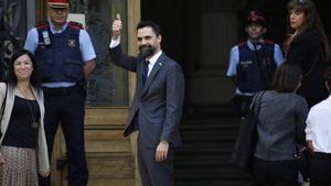 Roger Torrent entra en el Tribunal Superior de Justícia de Catalunya, el pasado 7 de octubre. /