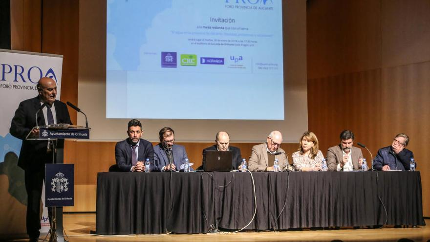 El Foro Proa critica &quot;la desidia y el egoísmo&quot; de quienes deben distribuir el agua