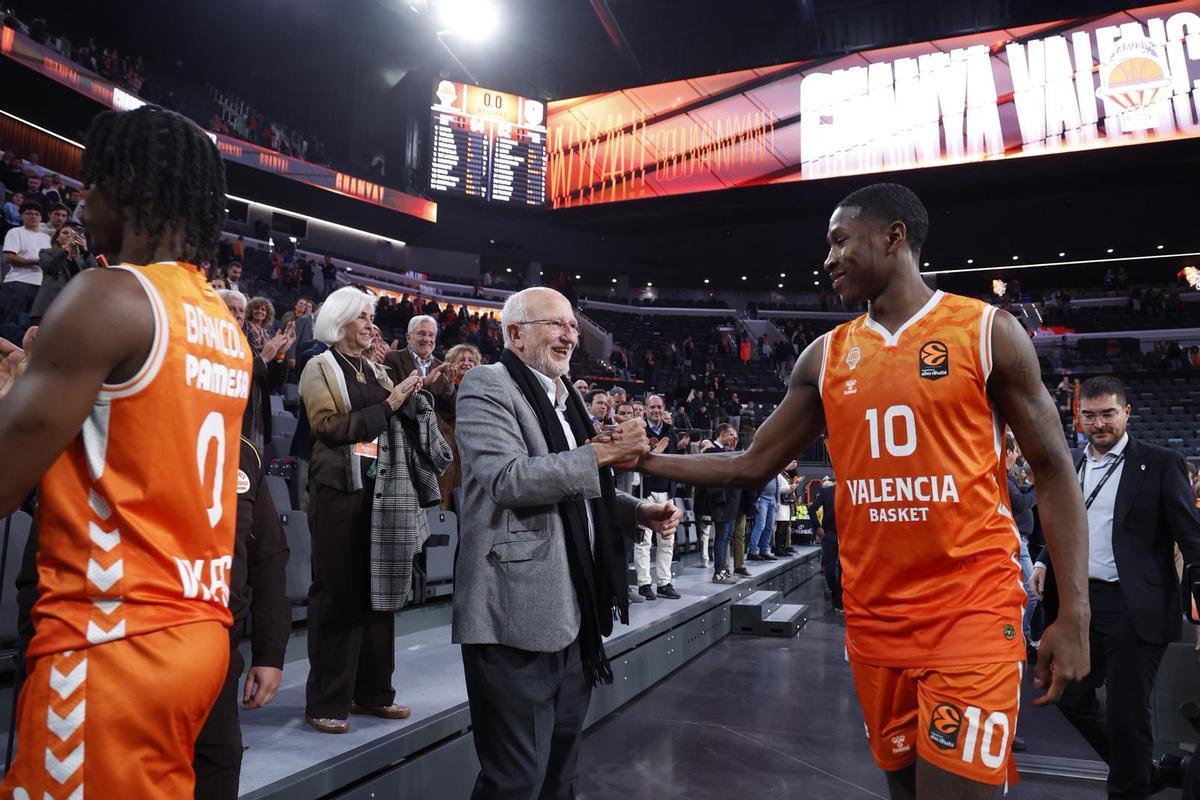 El Valencia Basket - Anadolu Efes del Roig Arena, en imágenes