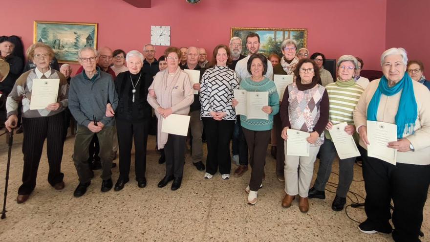 Música y cantos en el inicio del curso de la UNED Sénior  | LOC