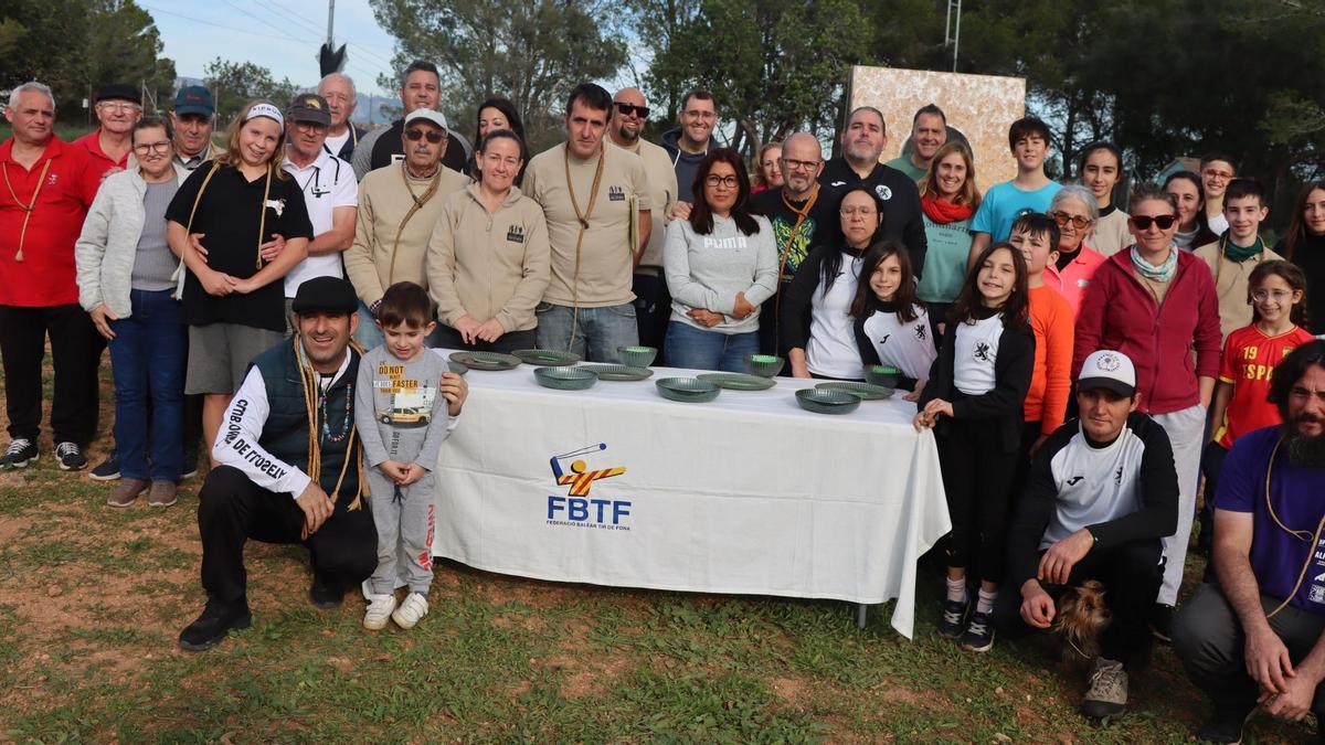 Tir de fona | Jeroni Matemales y Antonia Cuenca ganan la Copa Mateu Cañellas de tir de fona