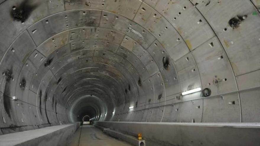 Interior de uno de los túneles.