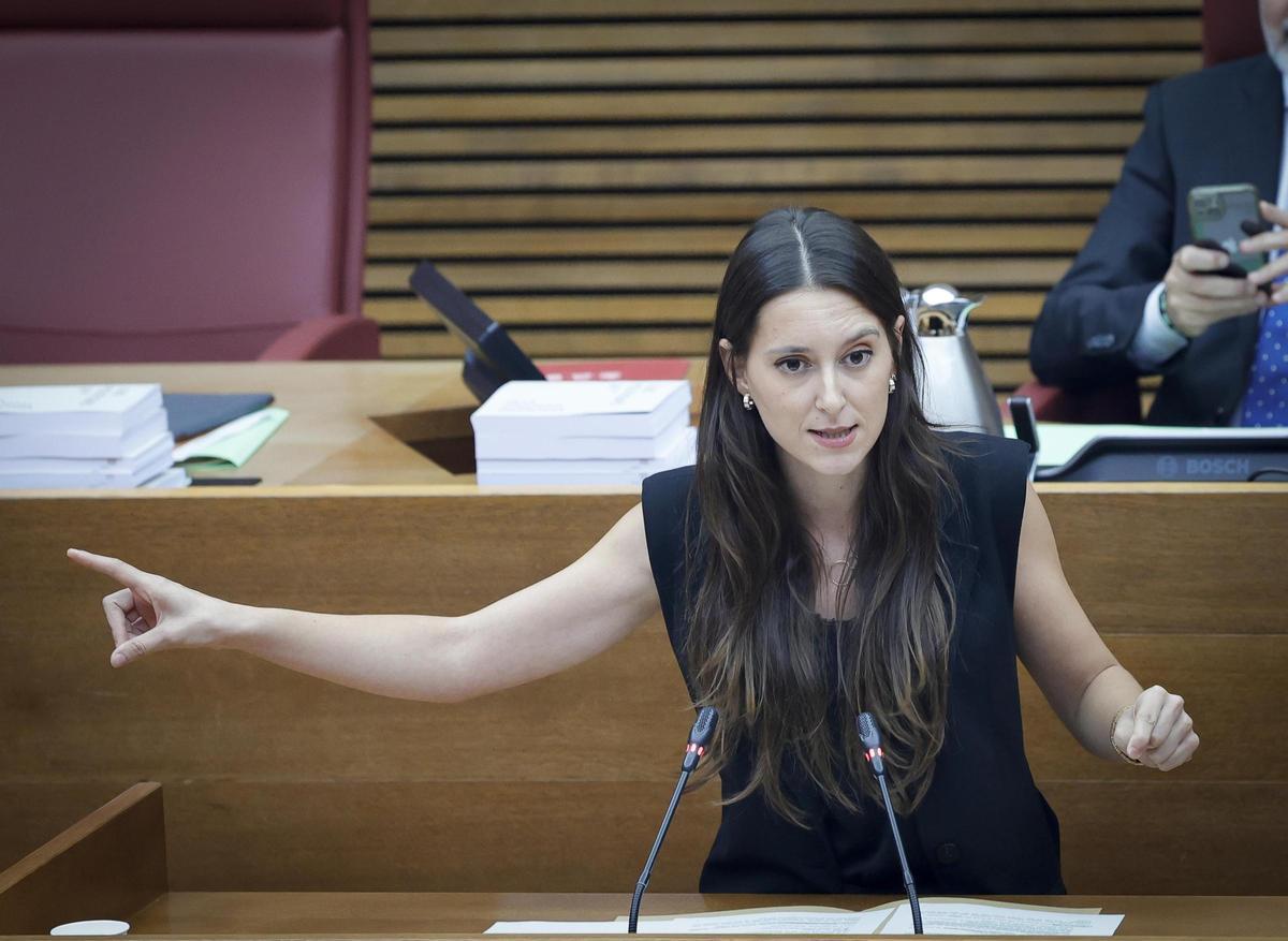 María José Calabuig, diputada de Compromís, en las Cortes Valencianas.
