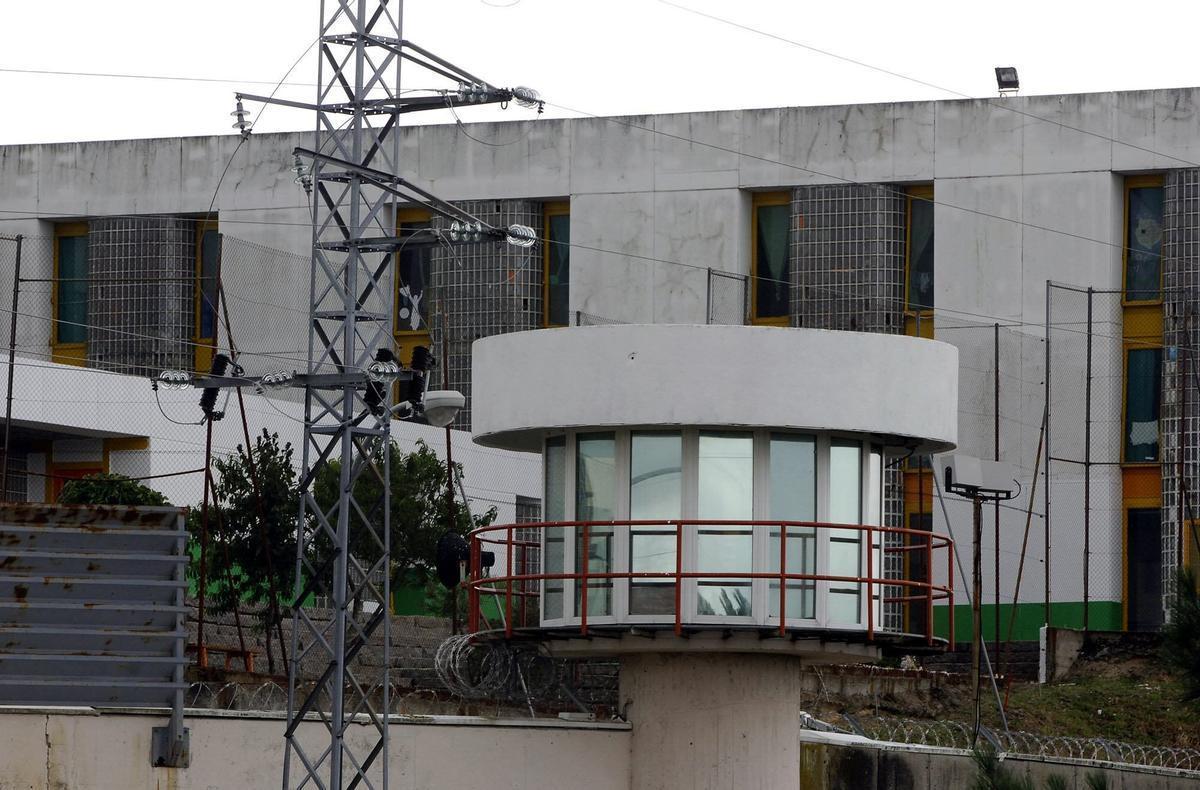 De 536 puestos de médicos que hay en los centros penitenciarios gestionados por IIPP, 358 plazas están vacantes.