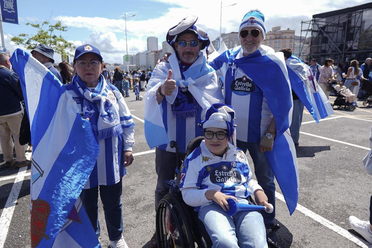 Especial ascenso a Primera del Deportivo: De padres a hijas, de madres a hijos