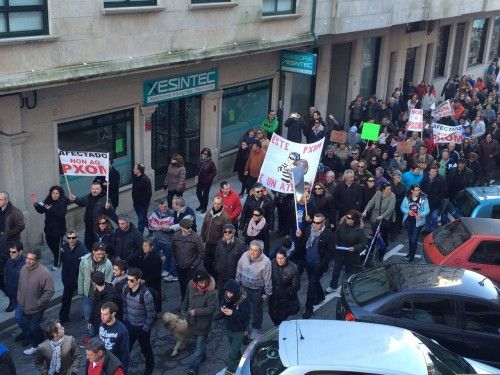 O Grove se echa a la calle contra el PXOM