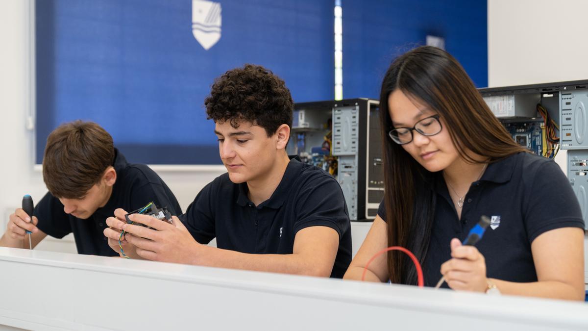 Estas becas se ofrecen también a alumnos de estudios no universitarios siempre que se trate de titulaciones oficiales