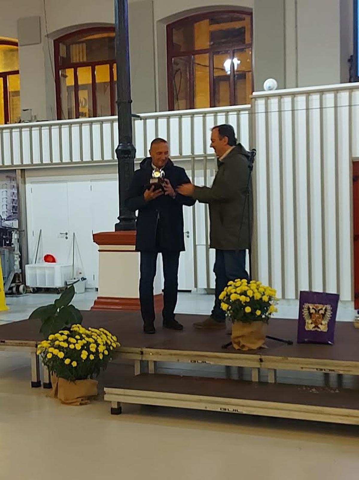 La entrega de la Manzana de Plata