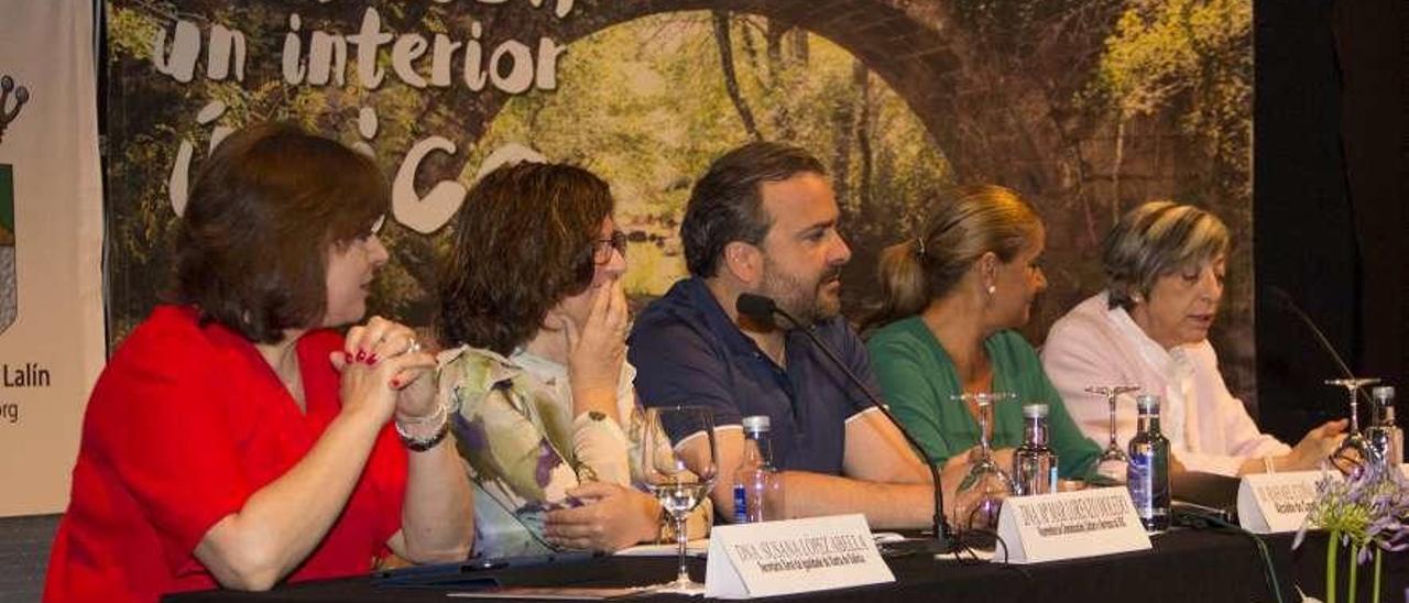 Abellá, Lorenzo, Cuiña, Silva y Porto en el audtorio durante la inauguración. // Bernabé/Ana Agra