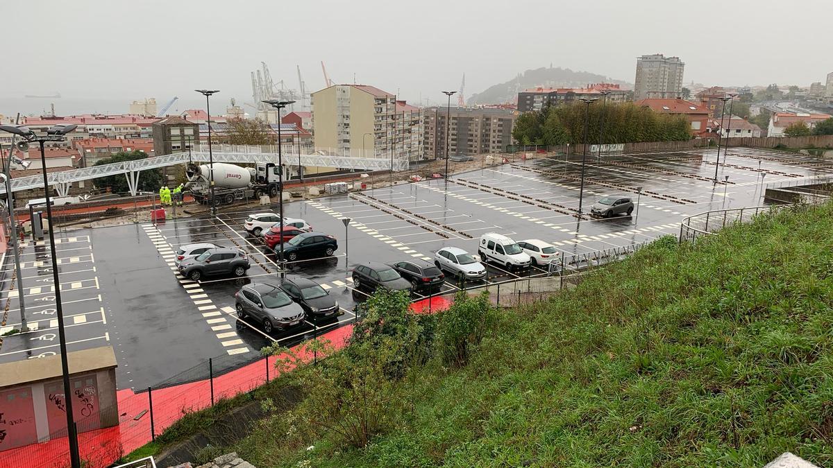 Vista del nuevo parking exterior del Centro Comercial Vialia.