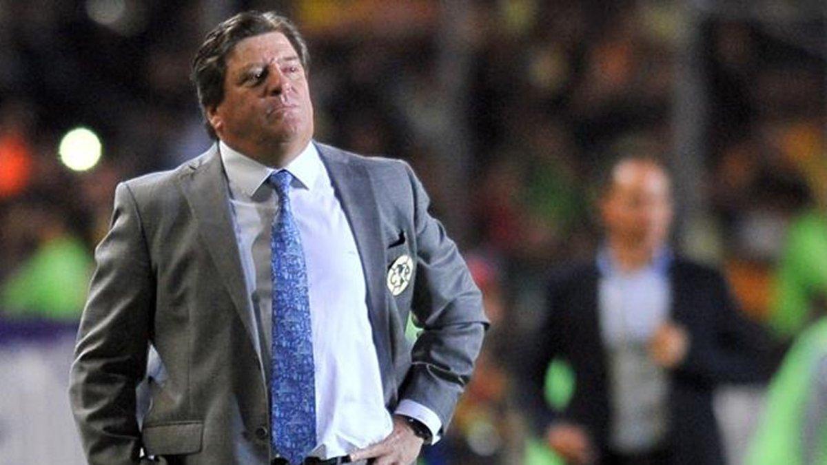 Miguel Herrera, entrenador del América, hace campaña para que Hugo Sánchez acabe en el banquillo del Real Madrid