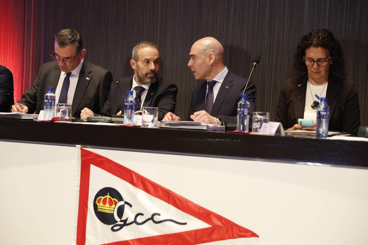 La asamblea del Grupo Covadonga, en imágenes