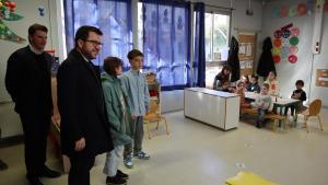 El expresident de la Generalitat, Pere Aragonès, de visita en La Bressola.