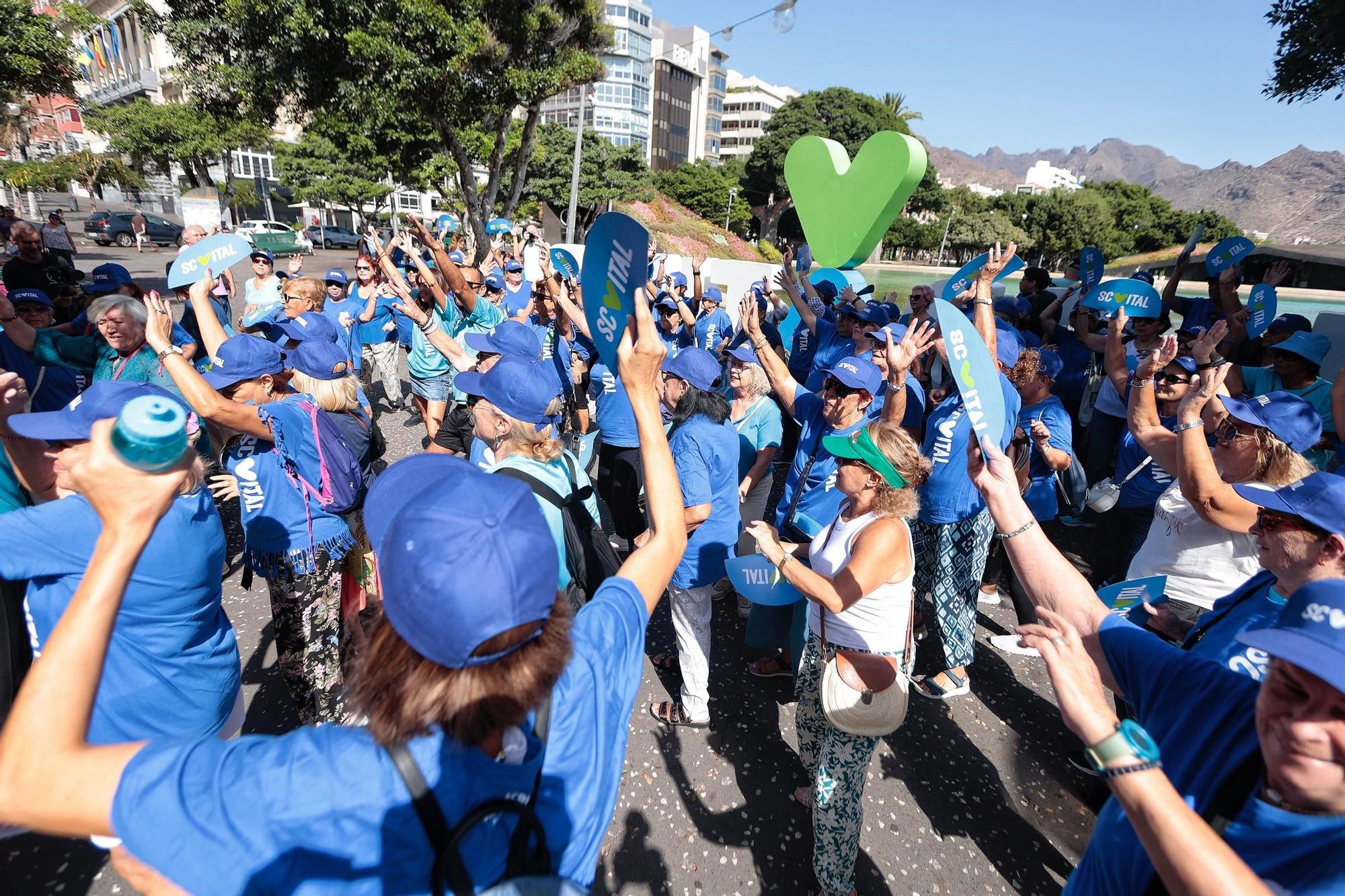 Flashmob de mayores en Santa Cruz de Tenerife