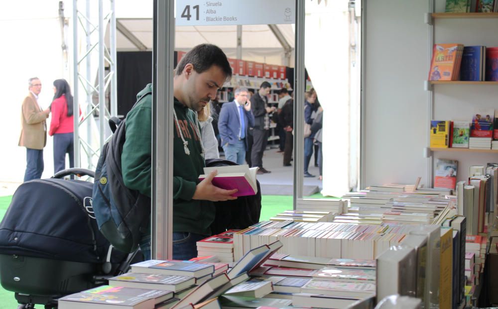 Un paseo por la 52ª Fira del Llibre de València