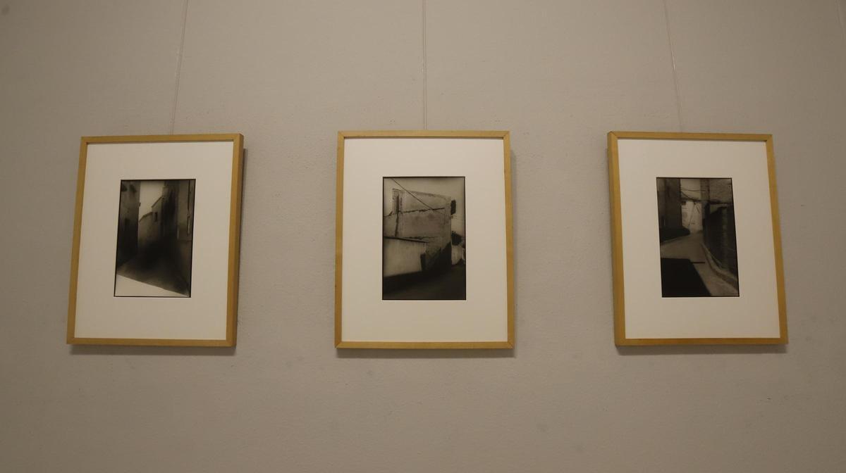 La muestra reúne fotografías de pueblos del Pirineo.