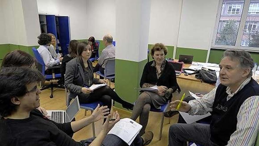 Los profesores de los cuatro países, ayer, en la Facultad de Ciencias.