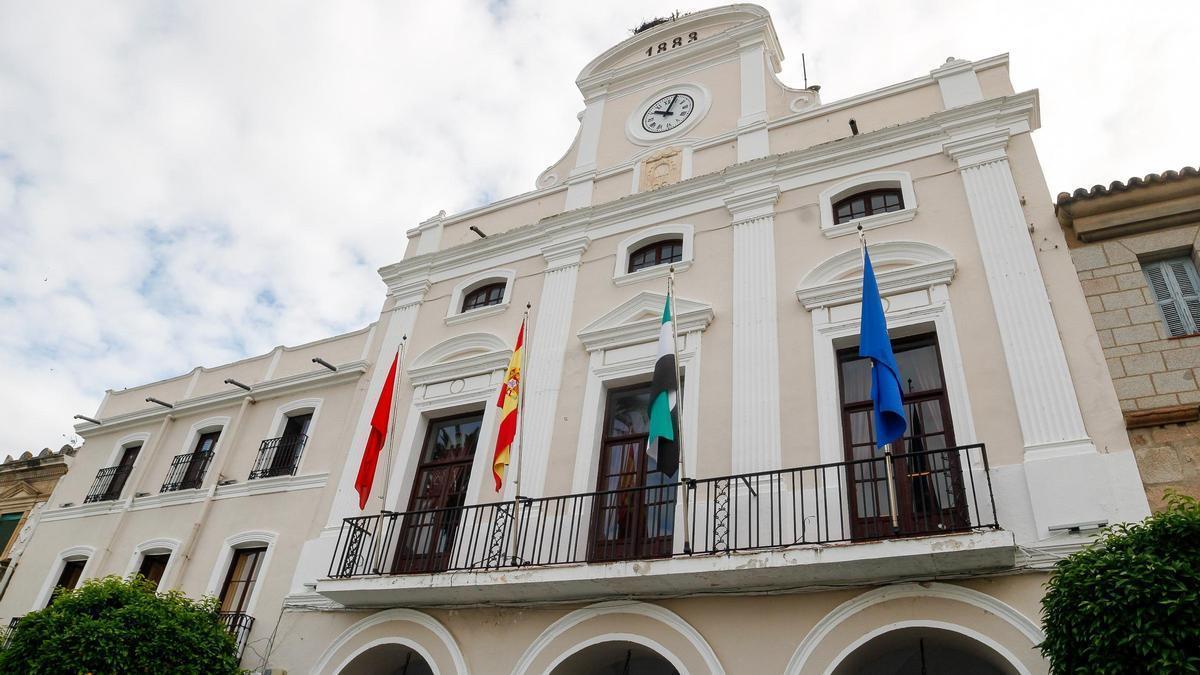 Fachada del Ayuntamiento de Mérida.