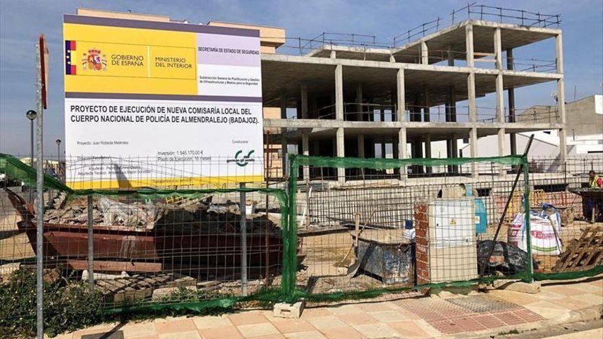 Aspecto en el que se quedaron las obras anteriores de la comisaría