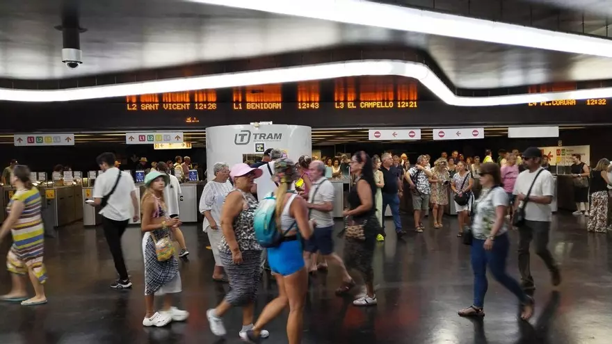 El TRAM de Alicante: muchos más pasajeros, pero menos vehículos que hace cuatro años