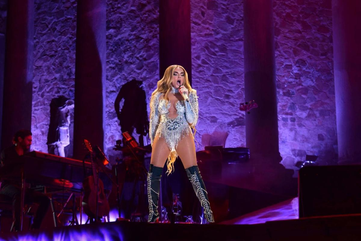 17/05/2025 Melody defenderá este sábado su tema Esa diva en Suiza. El Ayuntamiento de Mérida se ha ofrecido a convertirse en el escenario del Festival de Eurovisión el próximo 2026, en el caso de que la representante de España en esta edición, Melody, gane el concurso que tendrá lugar este sábado en Suiza. POLITICA ESPAÑA EUROPA EXTREMADURA AYUNTAMIENTO DE MÉRIDA