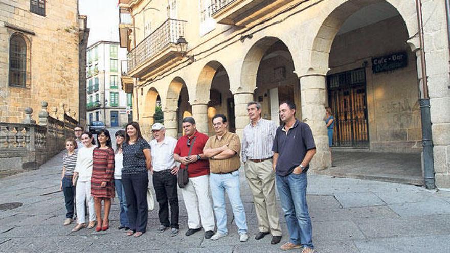 Arquitectos, delante de la Casa do Transeunte.  // Iñaki Osorio