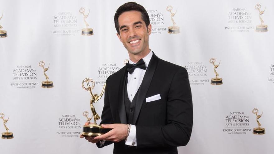 El periodista extremeño Antonio Texeira gana el Emmy a mejor presentador de noticias