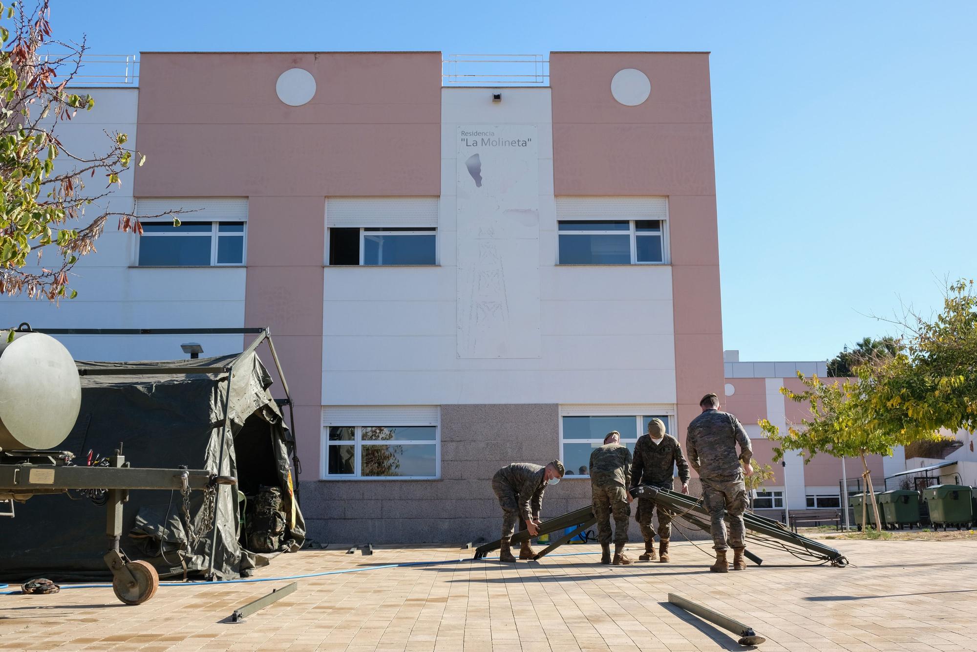 El Ejército regresa al geriátrico de Petrer para desinfectar sus instalaciones