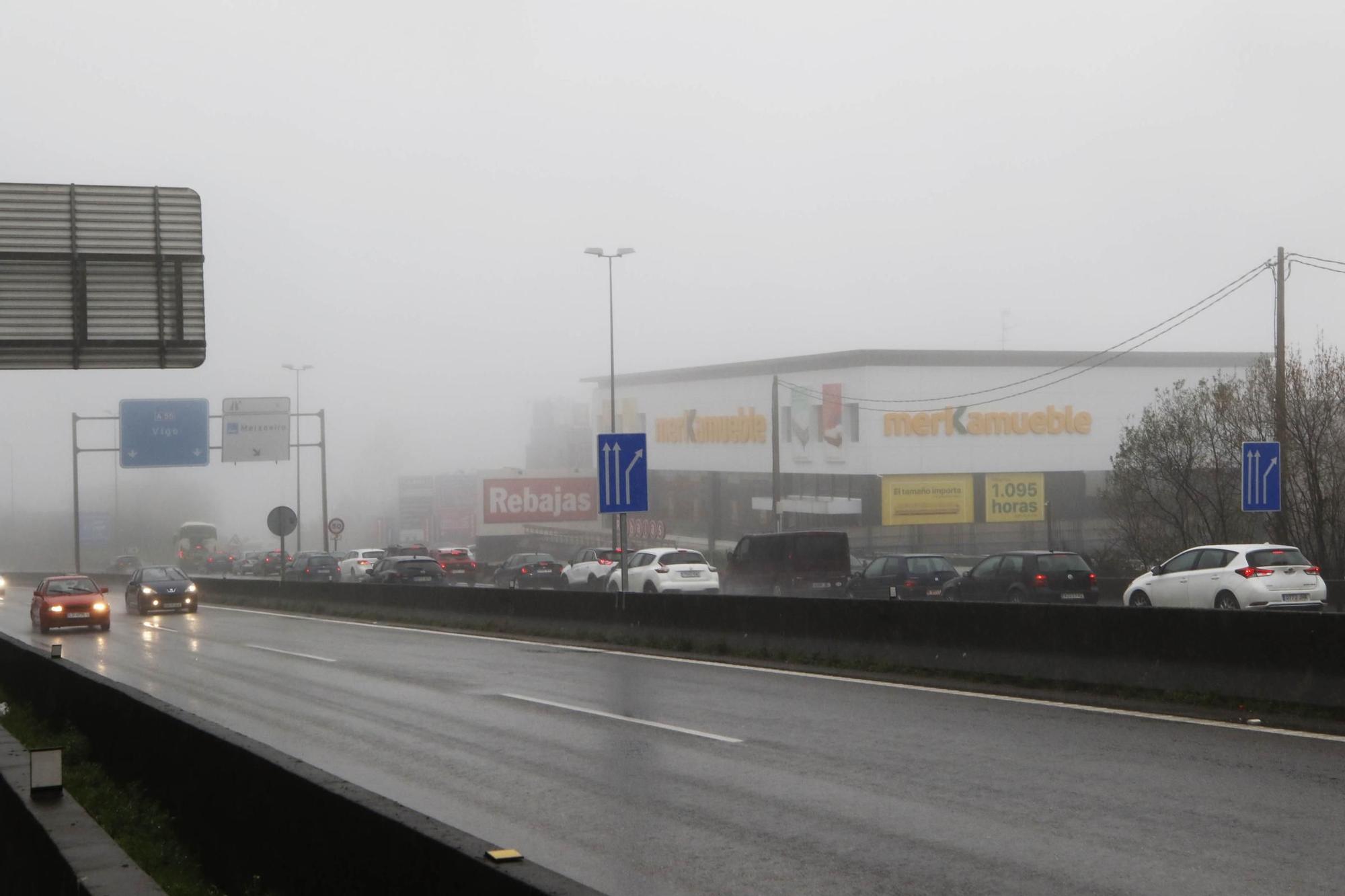 Una mañana de colapso para pruebas PCR en el Autocovid del Meixoeiro