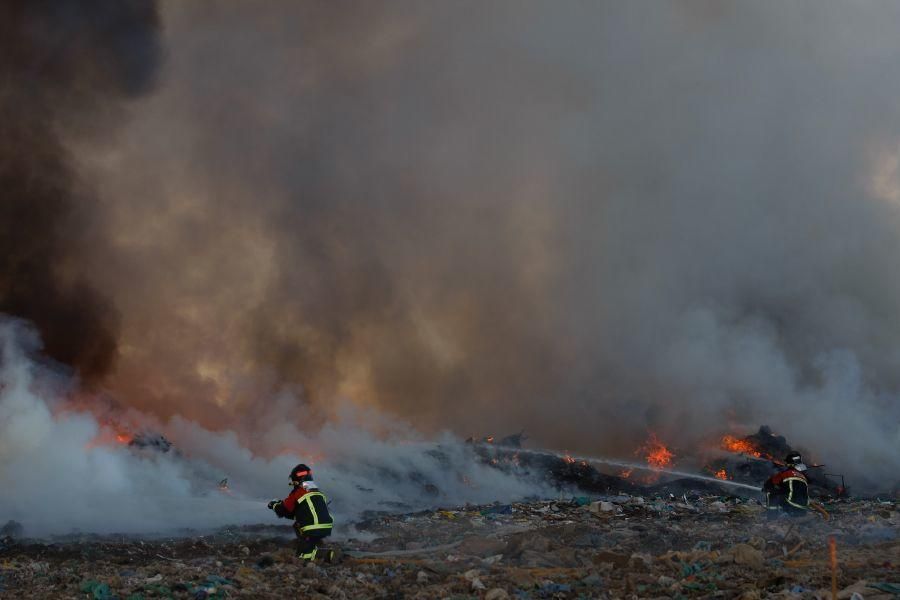 Incendio en el vertedero de Zamora