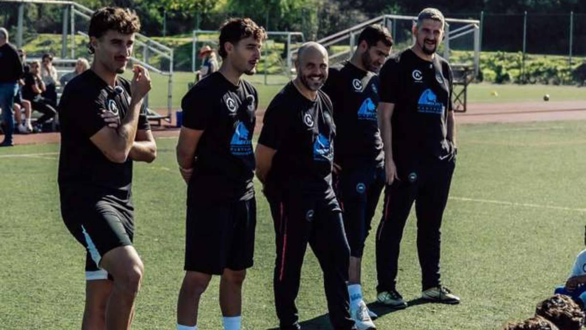 Albert  y Carlos Portas, junto a Isaac García y otros técnicos de P4SA