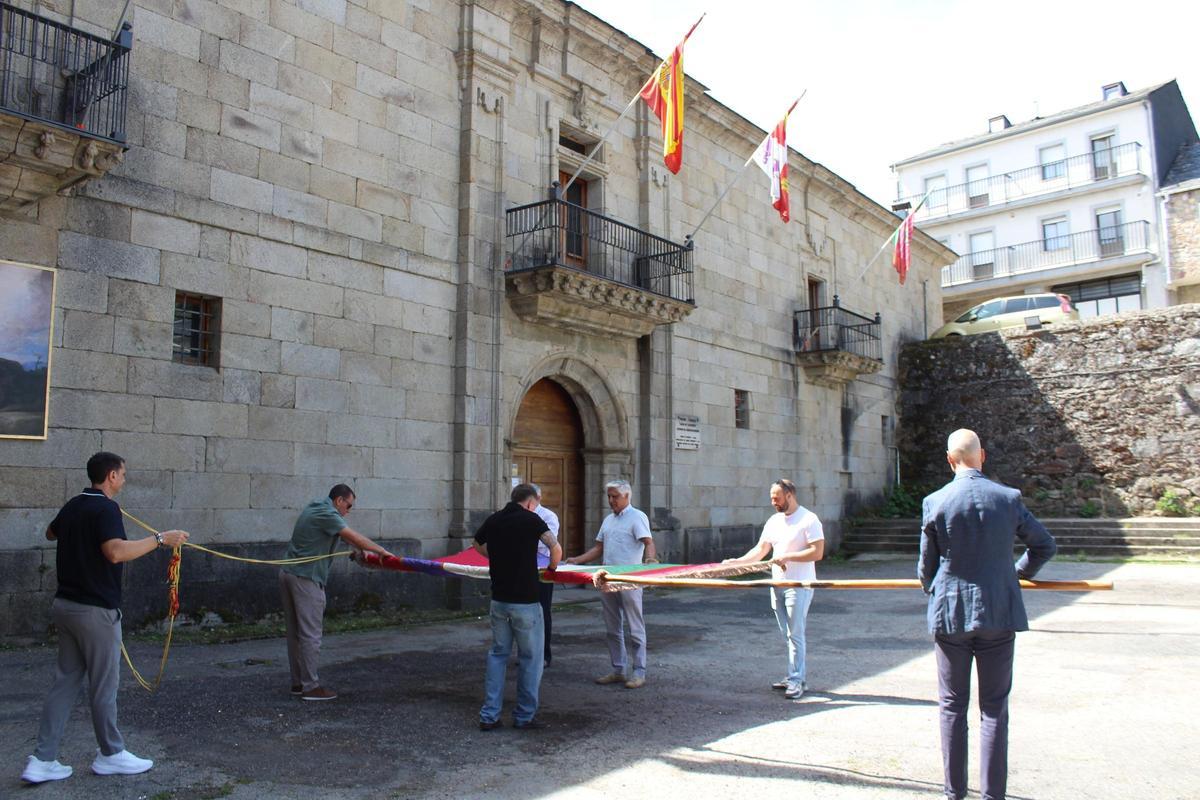 GALERÍA I Procesión del Sacramento en San Martín de Castañeda