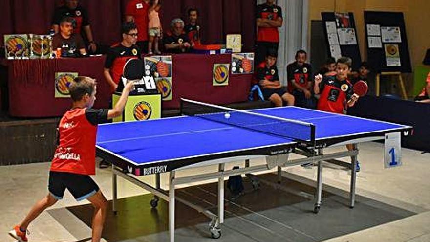 Moment d&#039;un dels partits del torneig benjamí-infantil