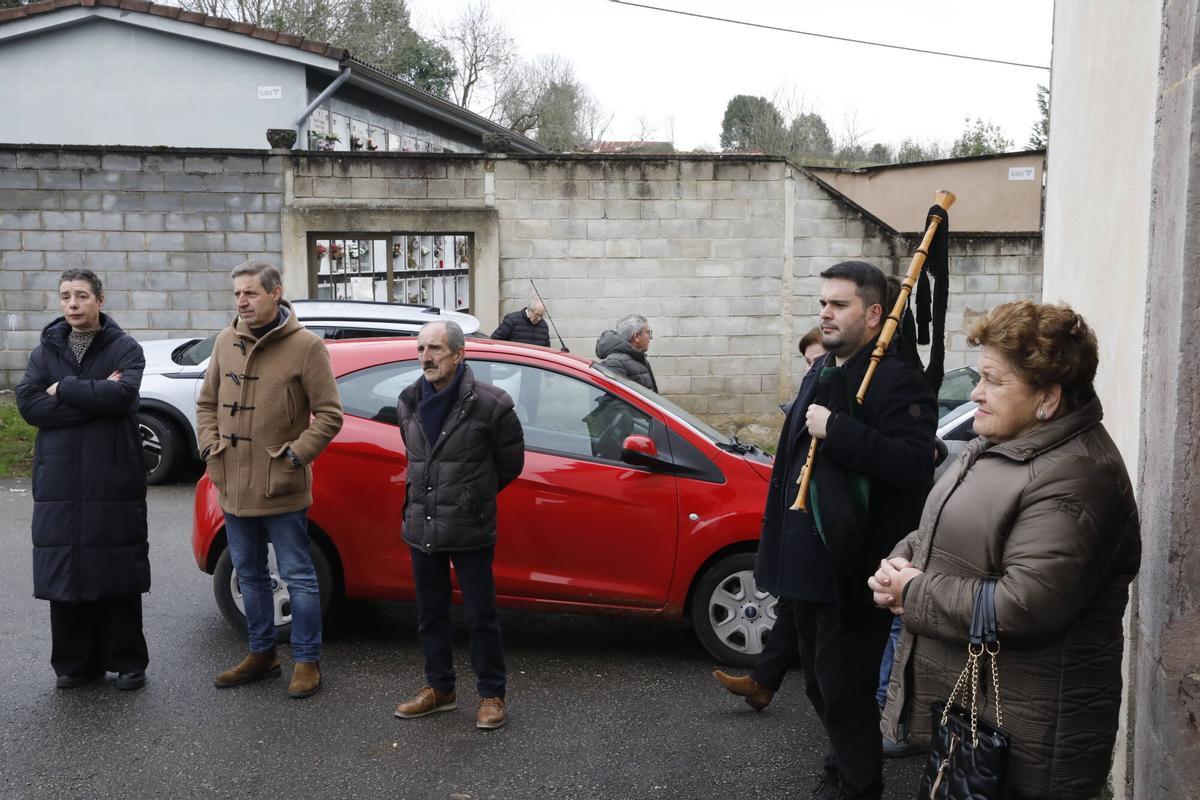Limanes. Iglesia parroquial Santa María de la O. Funeral Selito