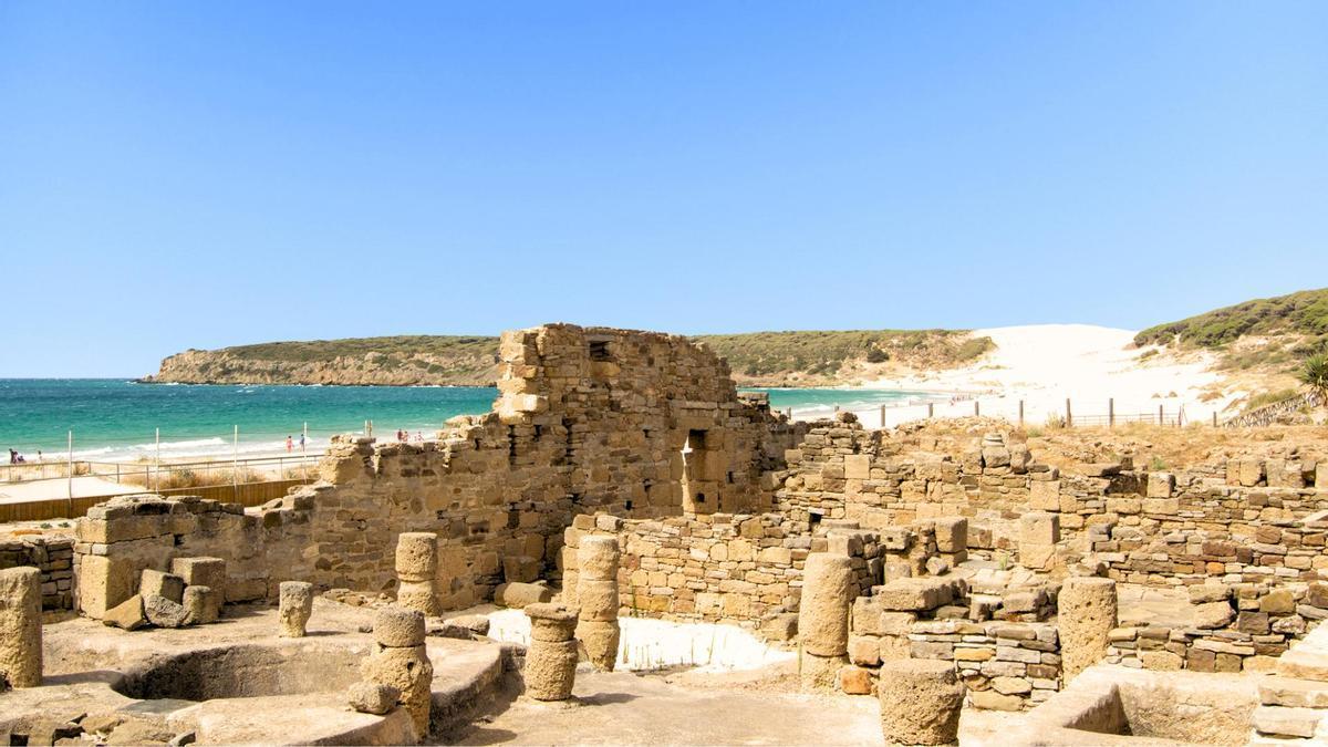 La playa más bonita de Cádiz cuenta con un yacimiento romano impresionante.