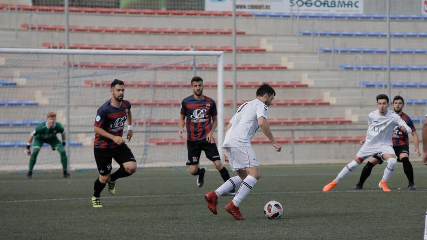 Imagen del partido entre el Eldense y el Olímpic.