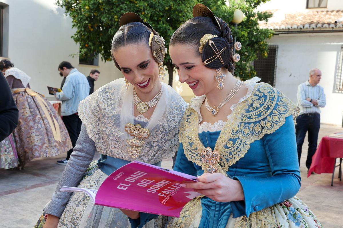 La Fira del Coleccionisme recibió a la comitiva.