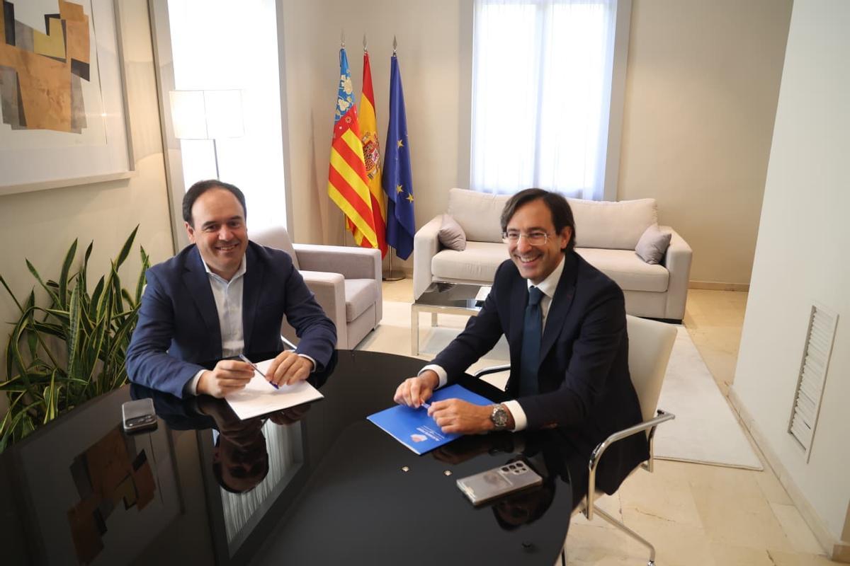La reunión entre Pérez Llorca y Luis Rodríguez.